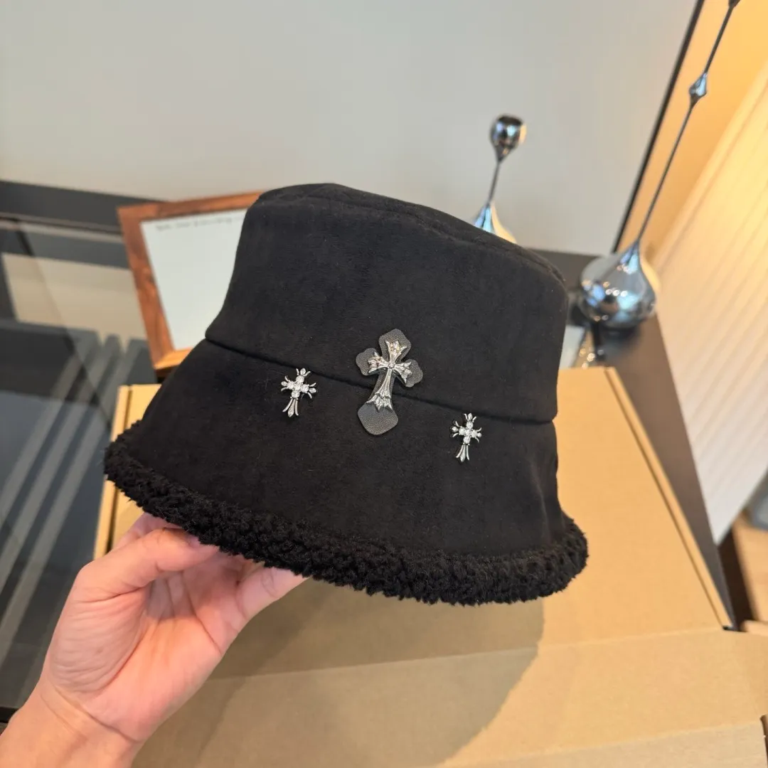💰100¥ Croxin new wool bucket hat, foldable